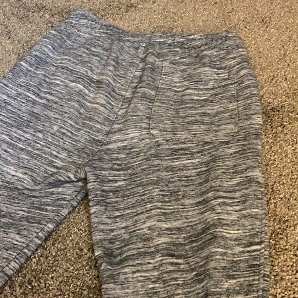 Boys old navy joggers. - Picture 4 of 5